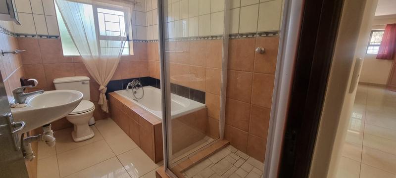 4 Bedroom Property for Sale in Reebok Western Cape